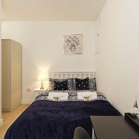 Rofennie Suite -Luxury Ensuite Room! Мейдстон Екстер'єр фото