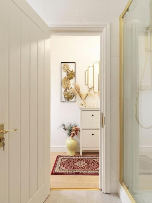 Rofennie Suite -Luxury Ensuite Room! Мейдстон Екстер'єр фото